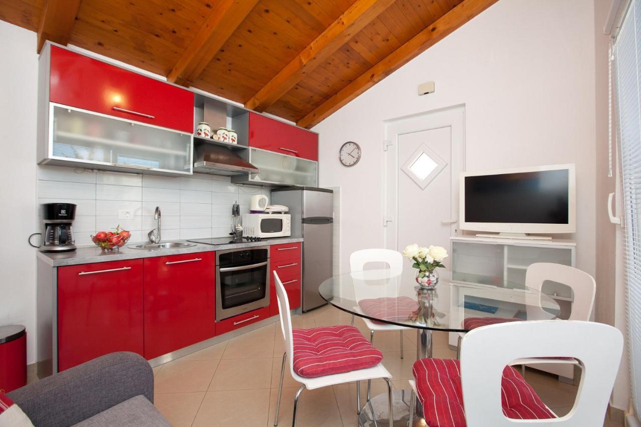 Apartments Guc Преко Экстерьер фото