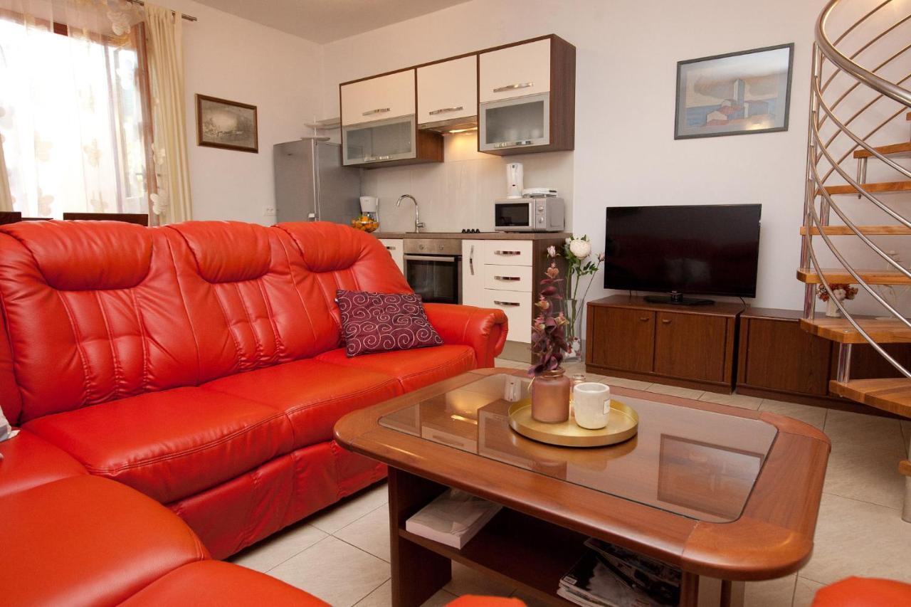 Apartments Guc Преко Экстерьер фото